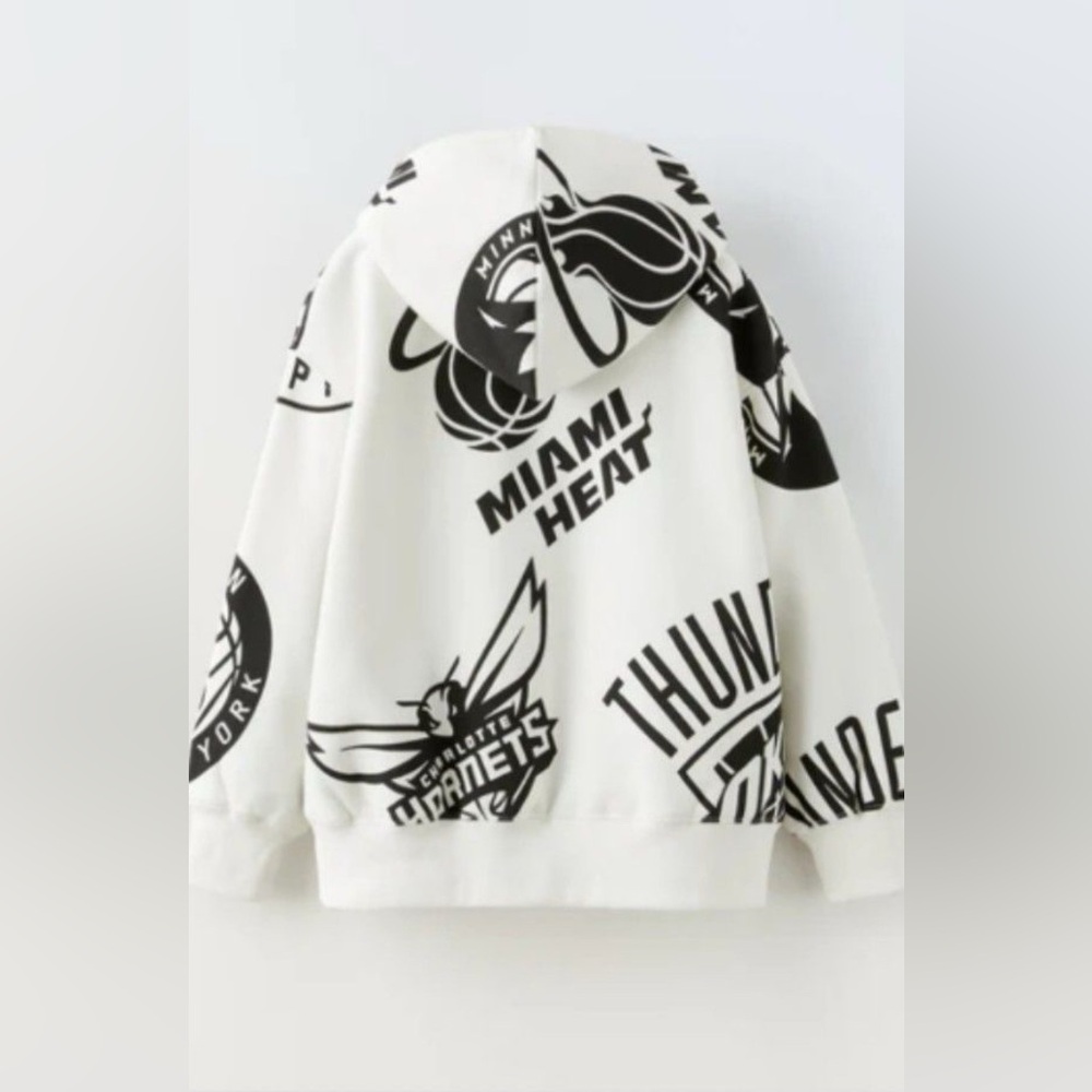Zara Boys NBA All Over Print Hoodie White Black Size 8/9 - Picture 2 of 5